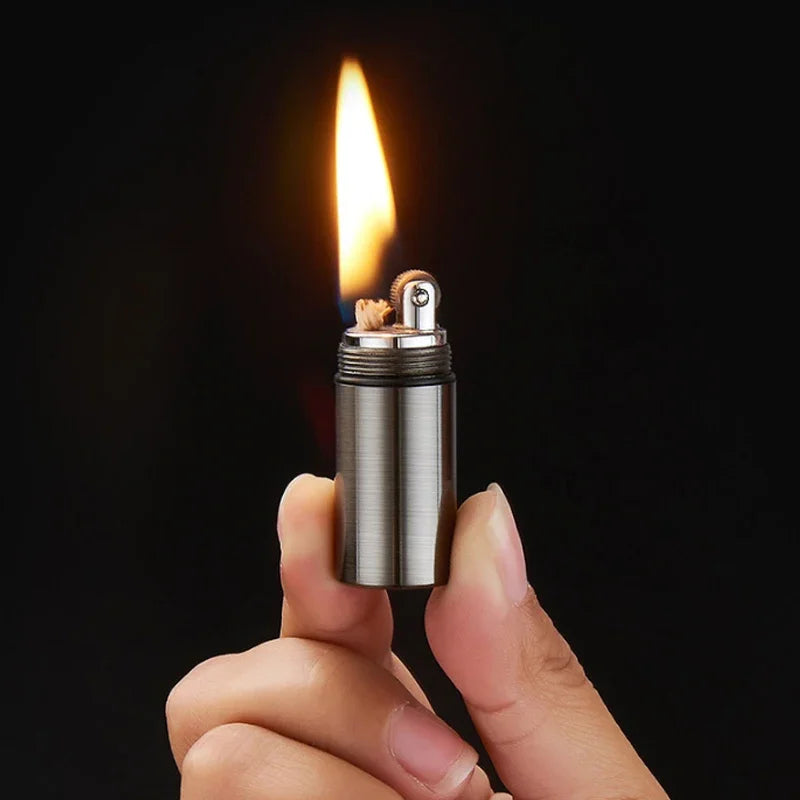 SurvivalFlame  Mini Kerosin-Feuerzeug mit Schleifscheibe - Cannabiothek